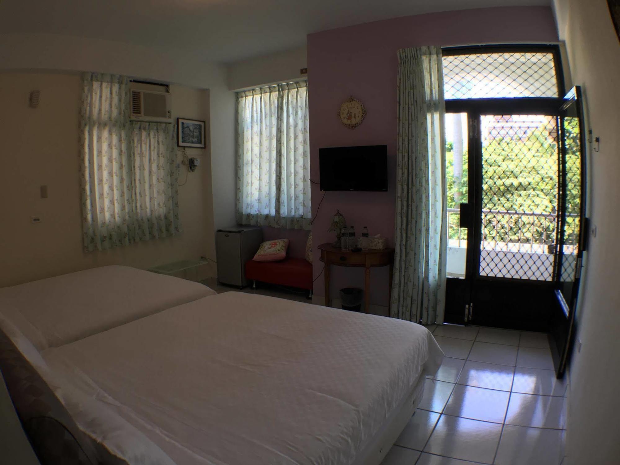 Zizai Garden Bed And Breakfast Hualien City Exterior photo